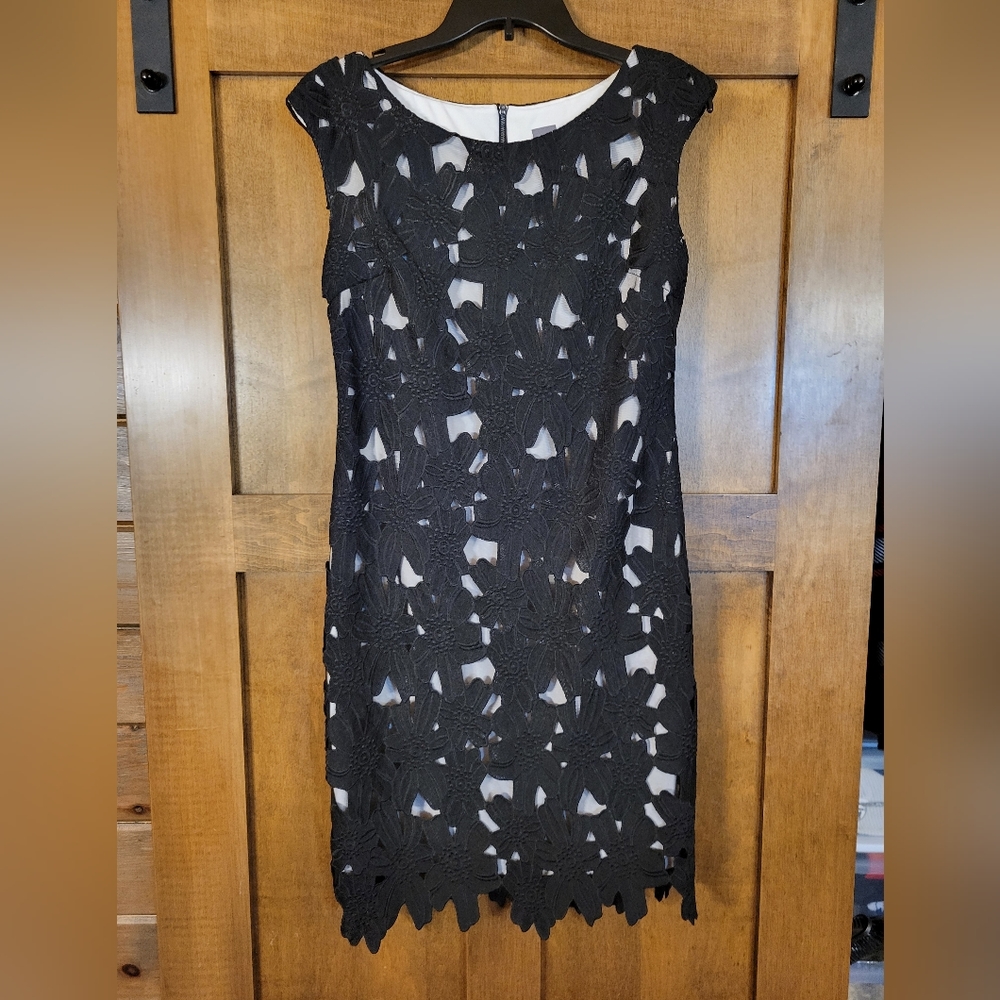 Vera Wang Black Cutout Floral Jacquard Sheath Cocktail Dress Size 6